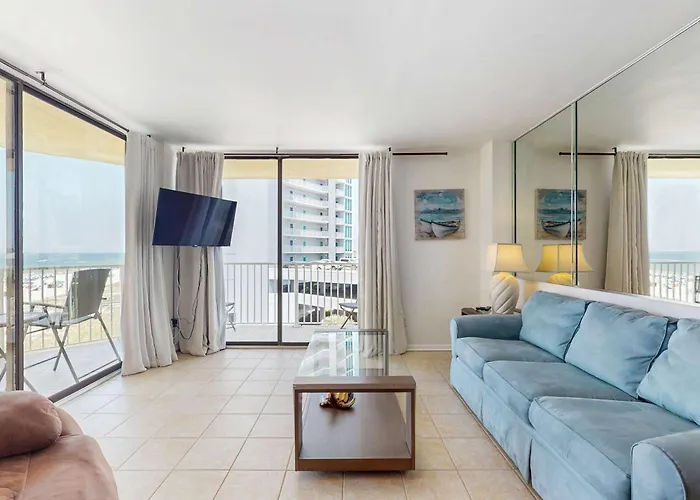 Holiday home Beachfront With Pool Private Balcony & Washer And Dryer *